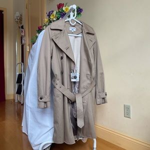 Uniqlo Ines de la Fressange beige Trench Coat